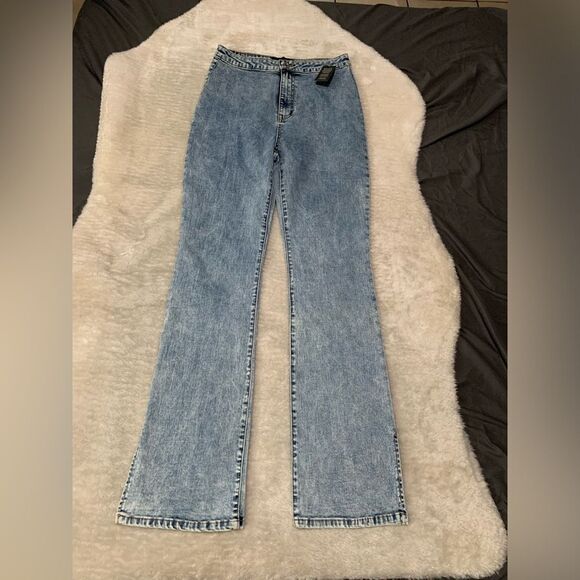New Fashion Nova Womens Acid Wash Denim High Waisted Straight Jeans Size 11 Pant - Picture 1 of 8